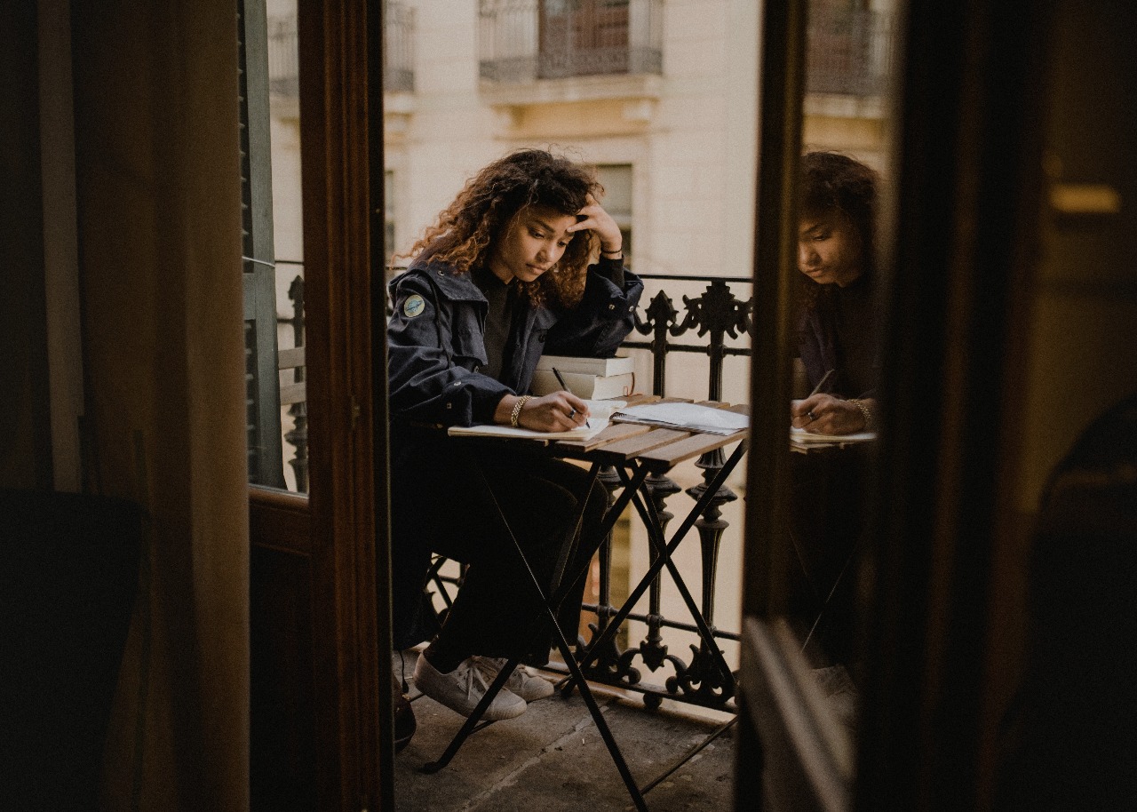 identify a disengaged employee